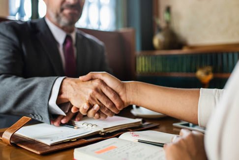 cropped-business-handshake.jpg Agencja Pracy EAST2WEST